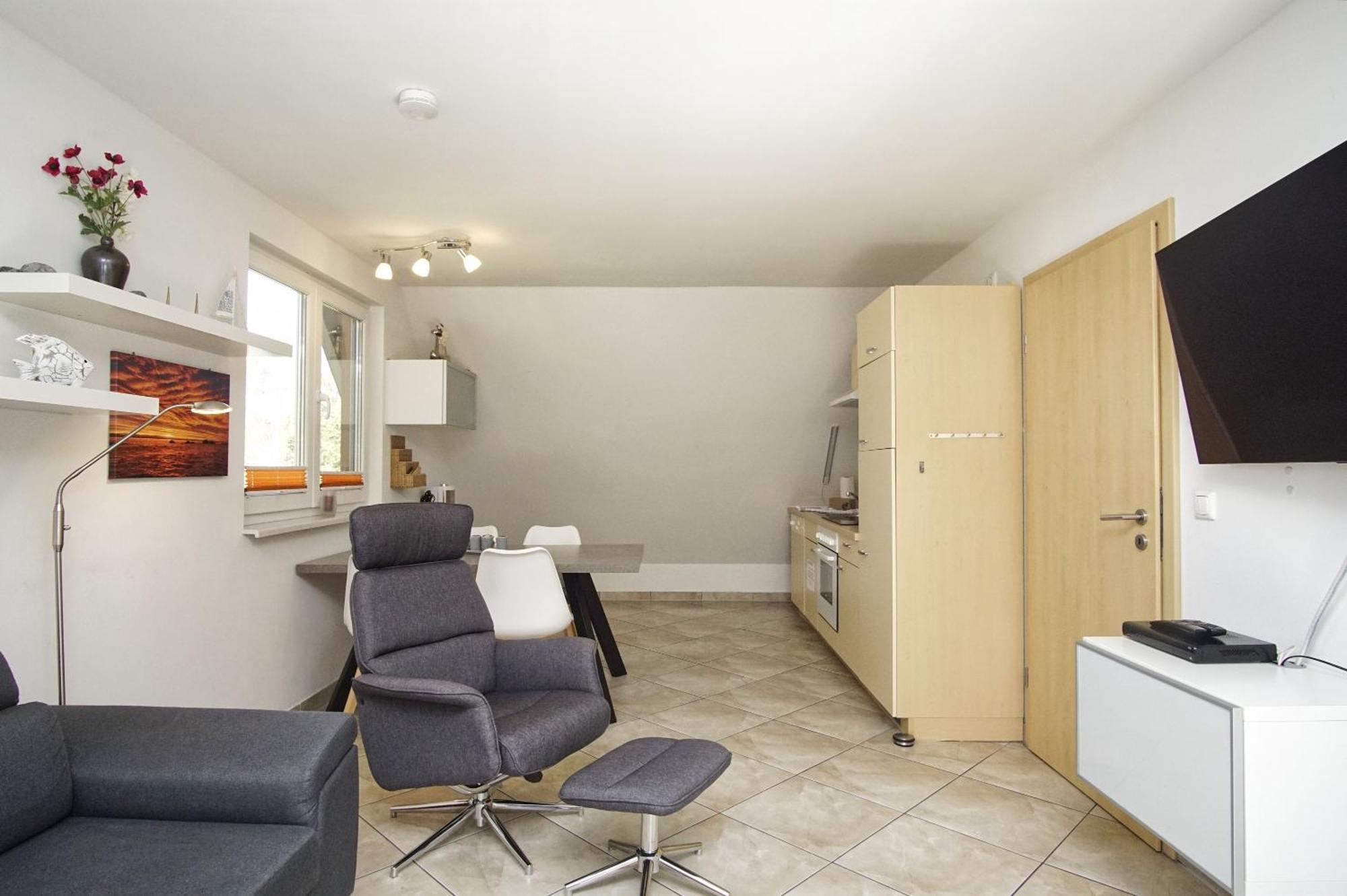 Moderne Fewo Nr 4 Mit Balkon, Sauna Im Haus, Garten - Ferienwohnungen Am Wald Klein Gelm Luaran gambar
